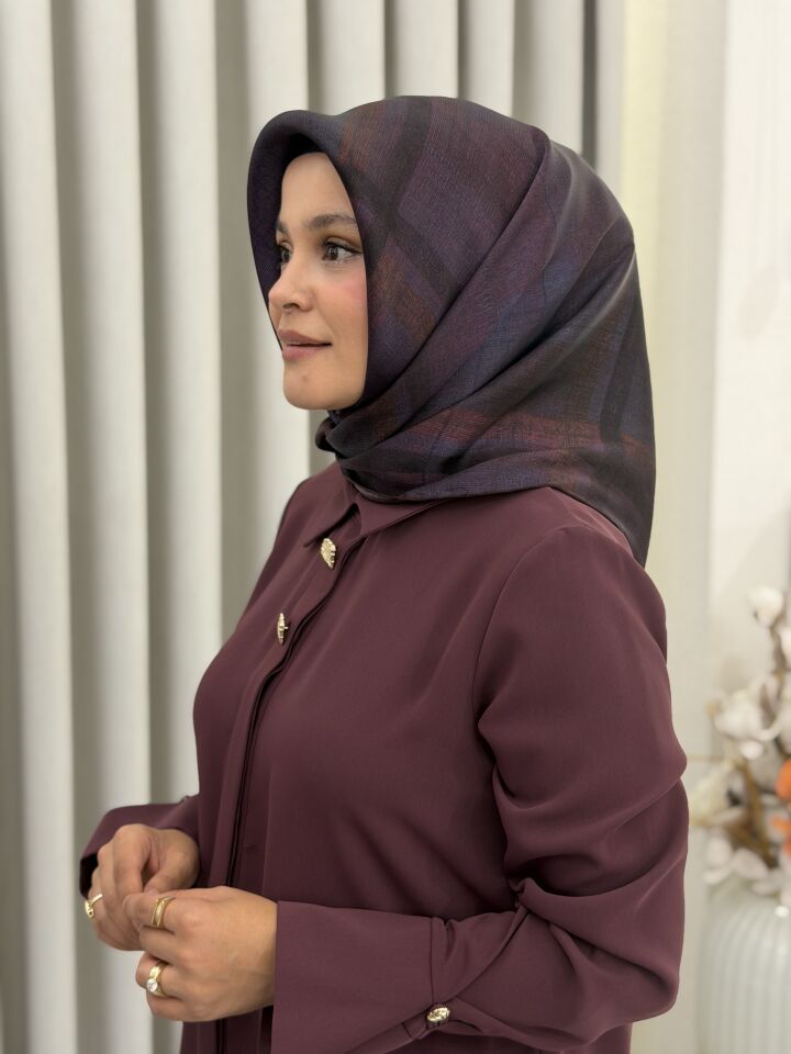ARMİNE SURA İPEK EŞARP