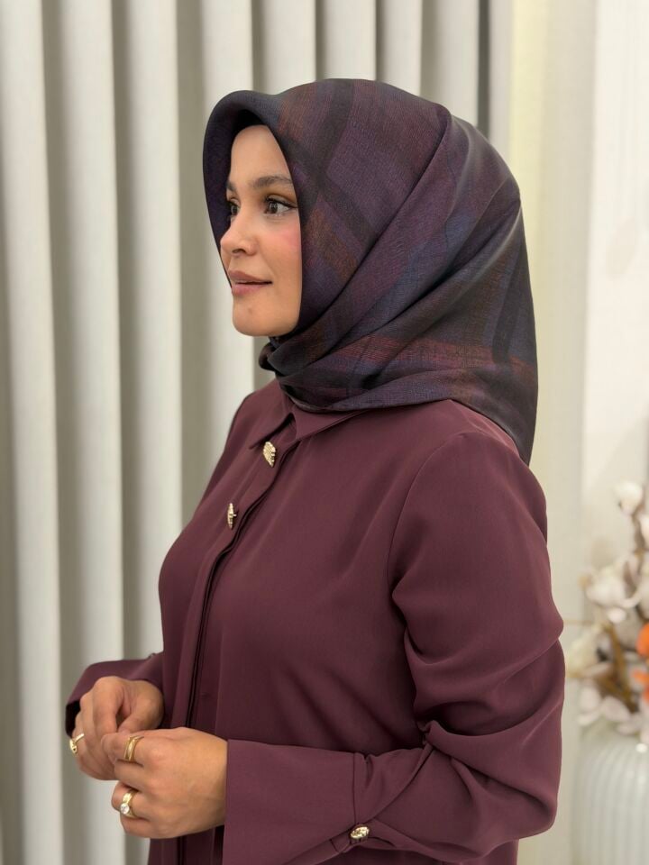ARMİNE SURA İPEK EŞARP