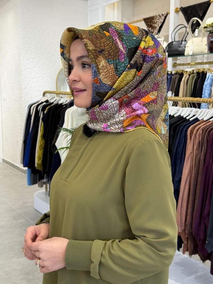 AKER SURA İPEK EŞARP