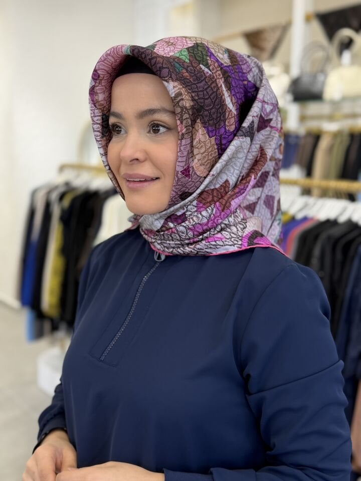 AKER SURA İPEK EŞARP