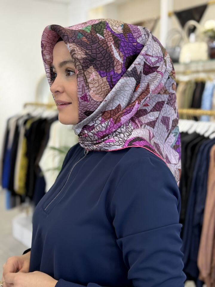 AKER SURA İPEK EŞARP