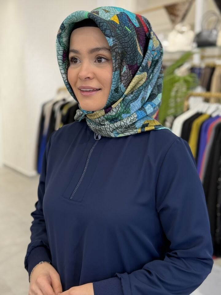 AKER SURA İPEK EŞARP