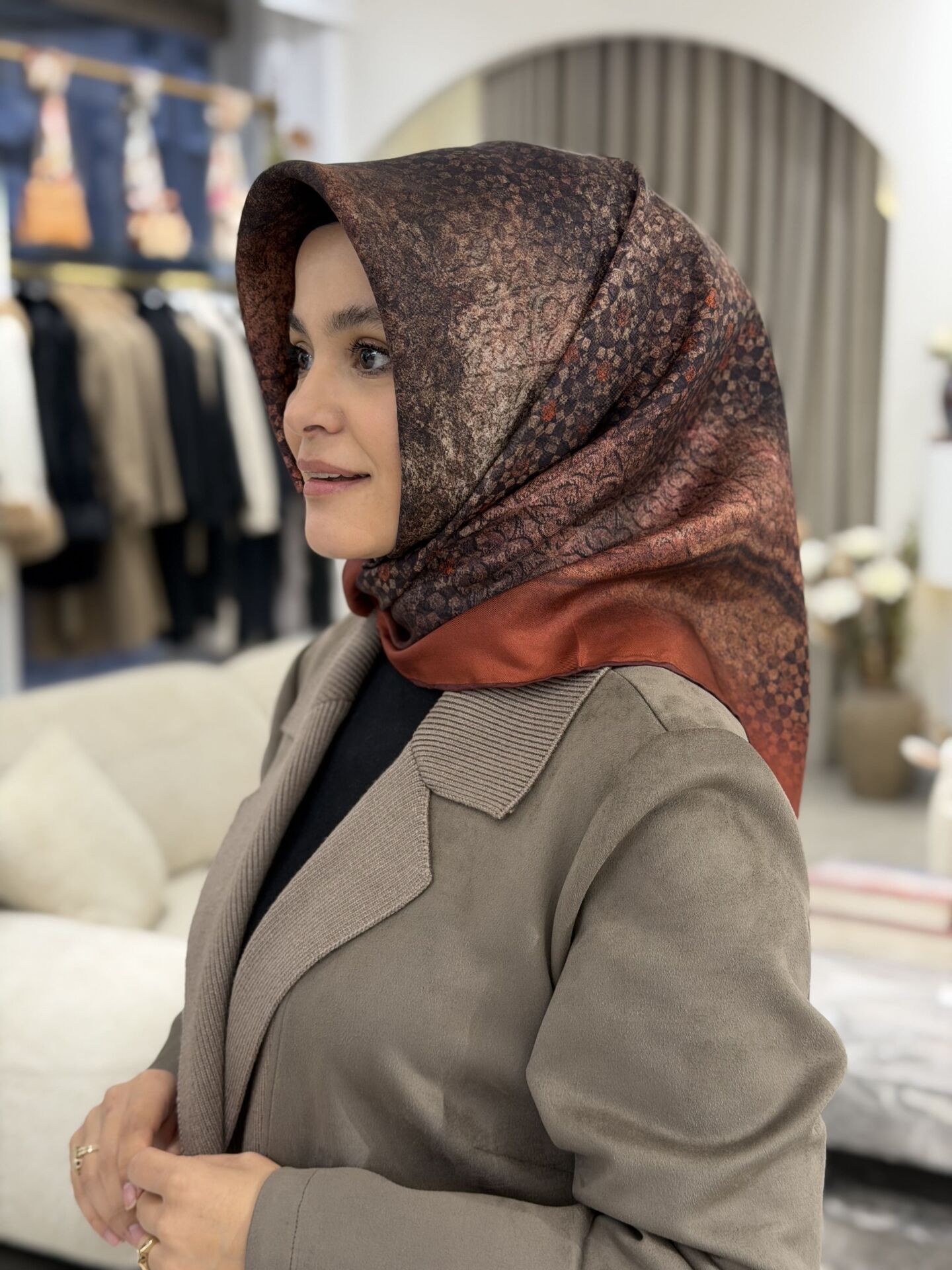 LA BOUTİQUE SURA İPEK EŞARP