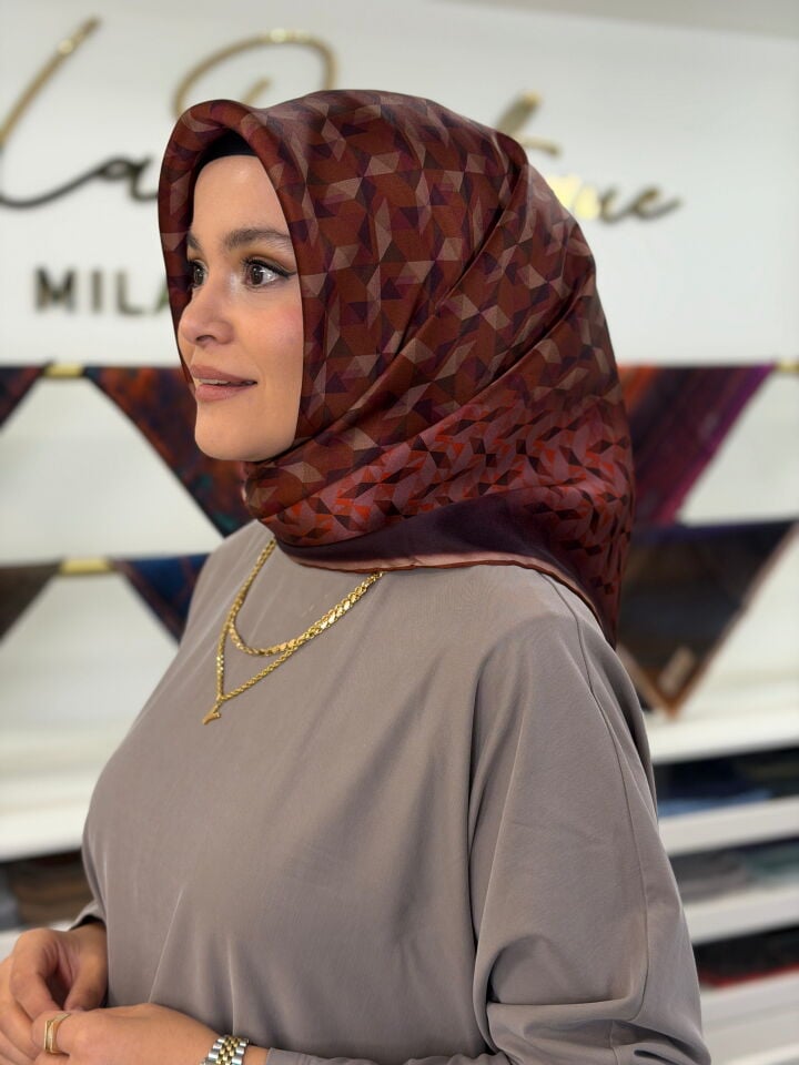 LA BOUTİQUE SURA İPEK EŞARP