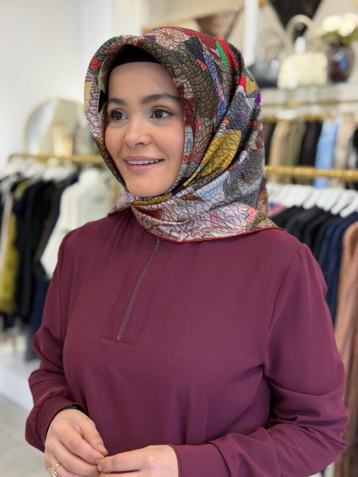 AKER SURA İPEK EŞARP
