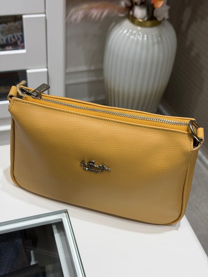 LA BOUTİQUE KOYU SARI ÇANTA