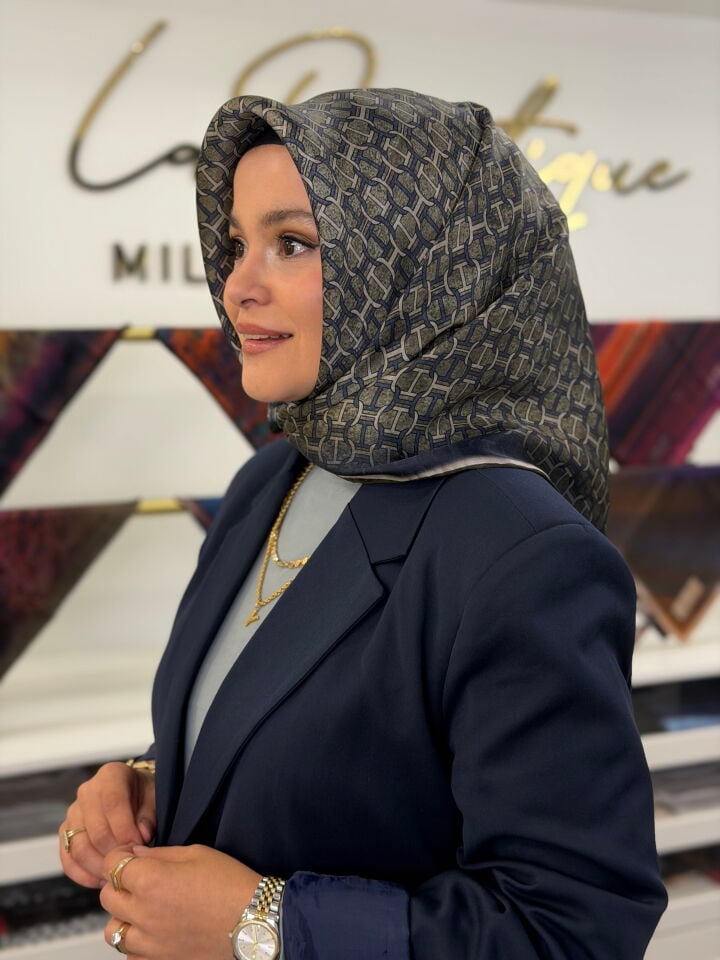 LA BOUTİQUE SURA İPEK EŞARP
