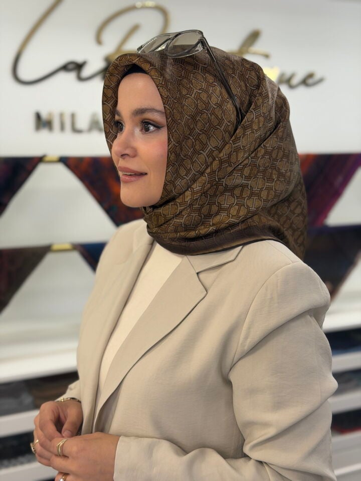 LA BOUTİQUE SURA İPEK EŞARP