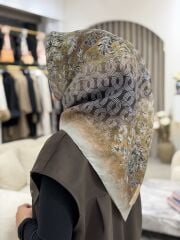 LA BOUTİQUE SURA İPEK EŞARP