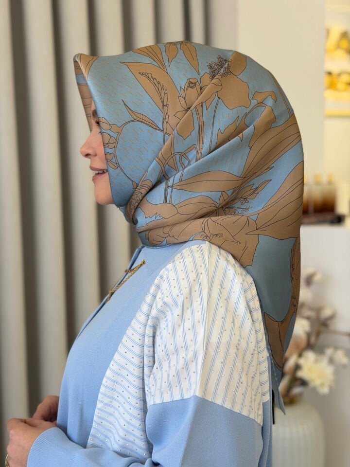 AKER SURA İPEK EŞARP