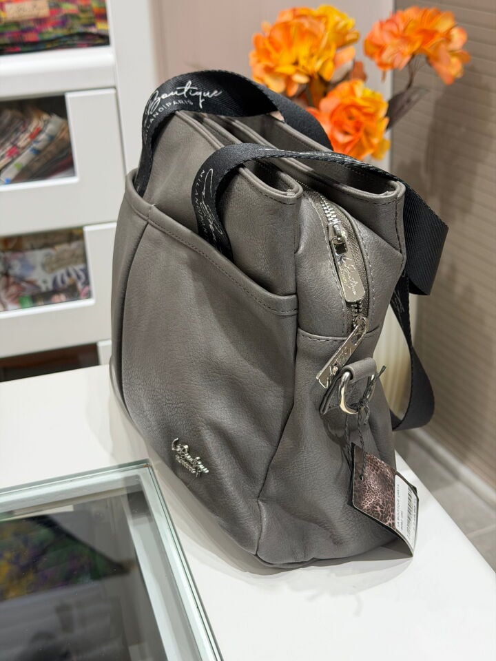 LA BOUTİQUE SİYAH ÇANTA