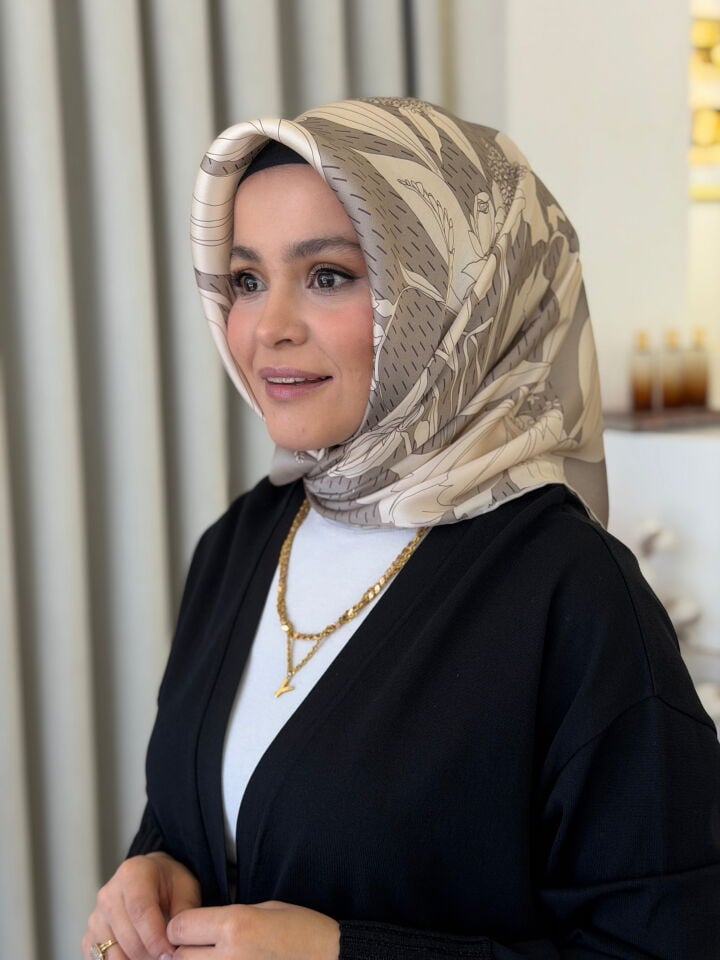 AKER SURA İPEK EŞARP