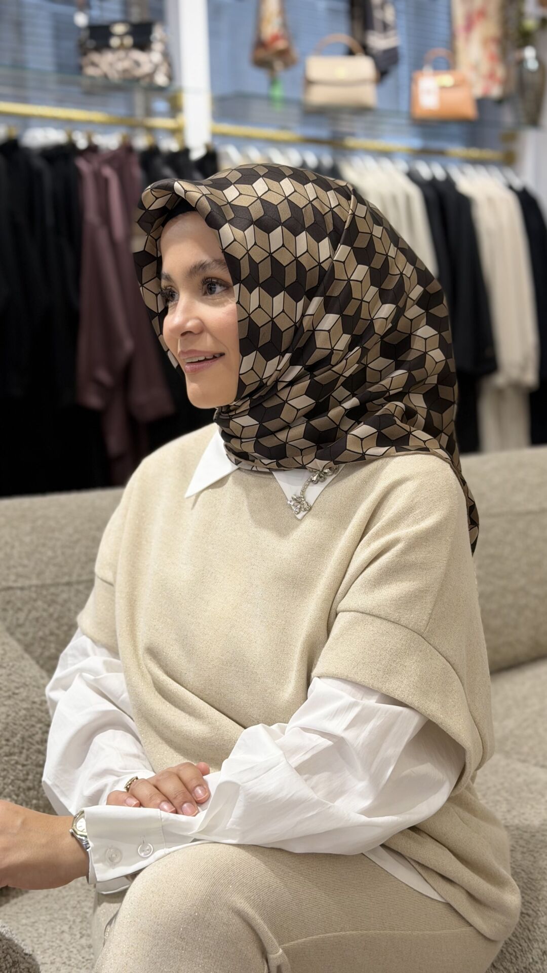 LA BOUTİQUE SURA İPEK EŞARP