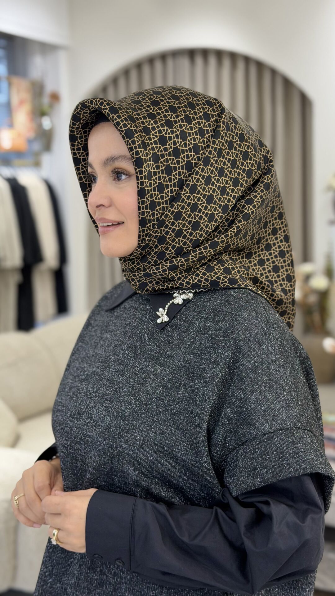 LA BOUTİQUE SURA İPEK EŞARP