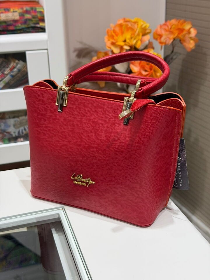 LA BOUTİQUE KIRMIZI ÇANTA