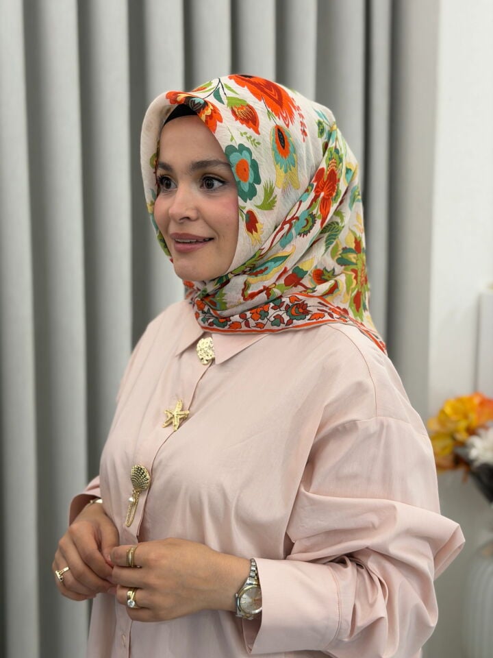 YAZ/GÜZ SERİSİ EŞARP