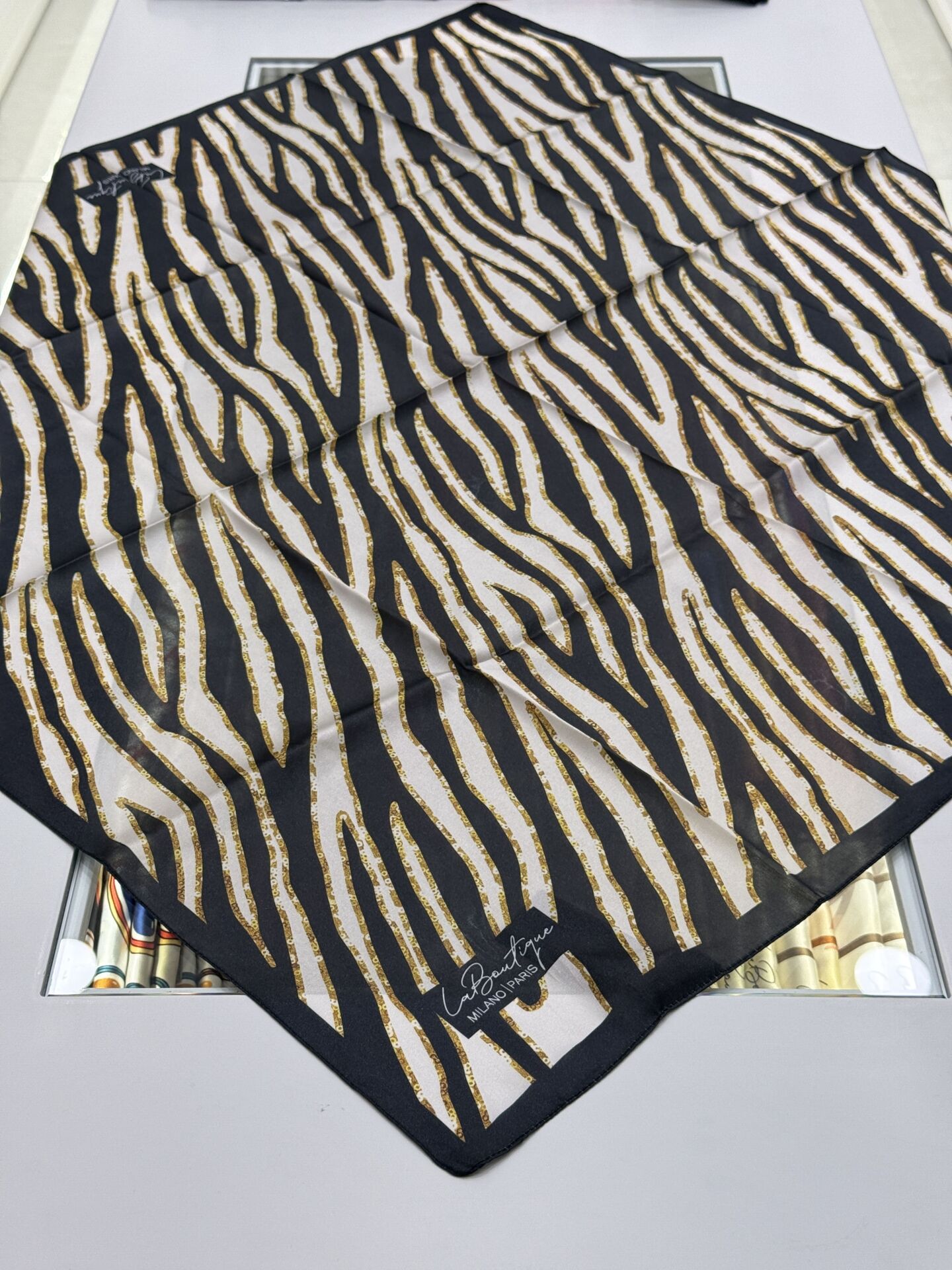 CLASSICAL EŞARP-TWILL/SATEN-İPEK İÇERMEZ