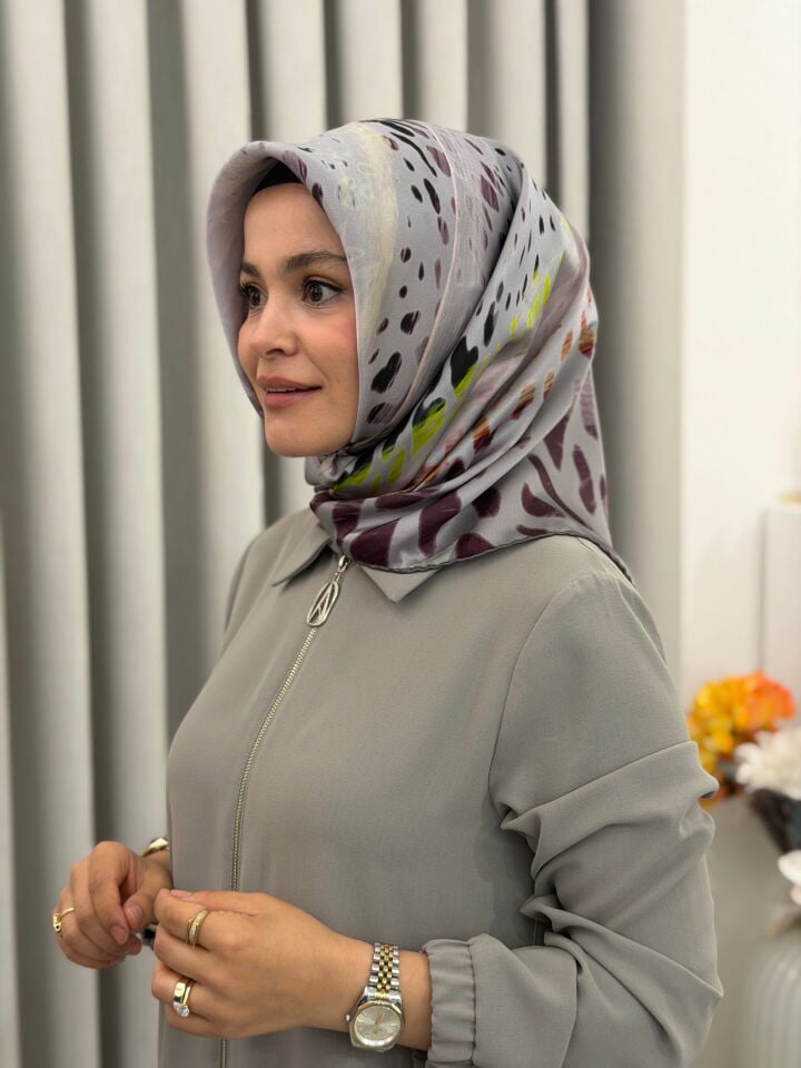 AKER SURA İPEK EŞARP