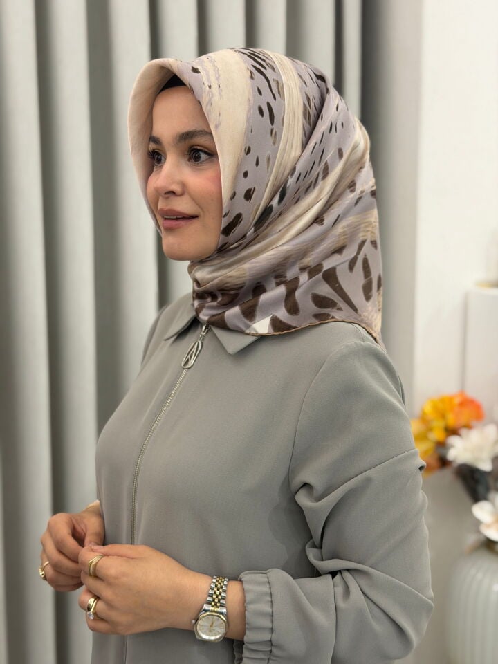 AKER SURA İPEK EŞARP