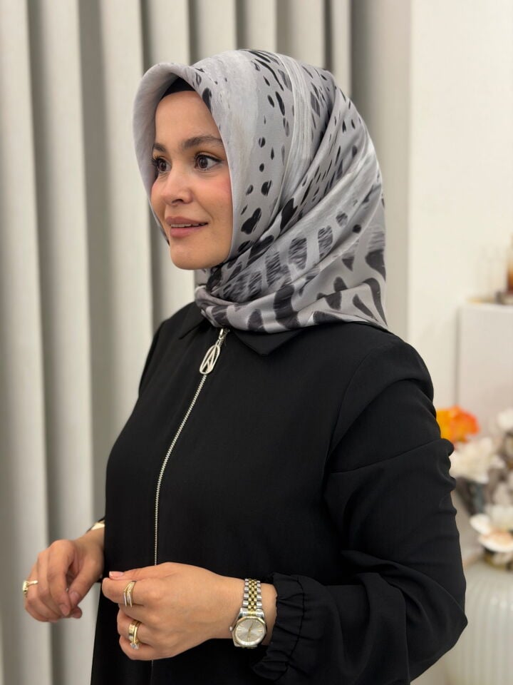 AKER SURA İPEK EŞARP