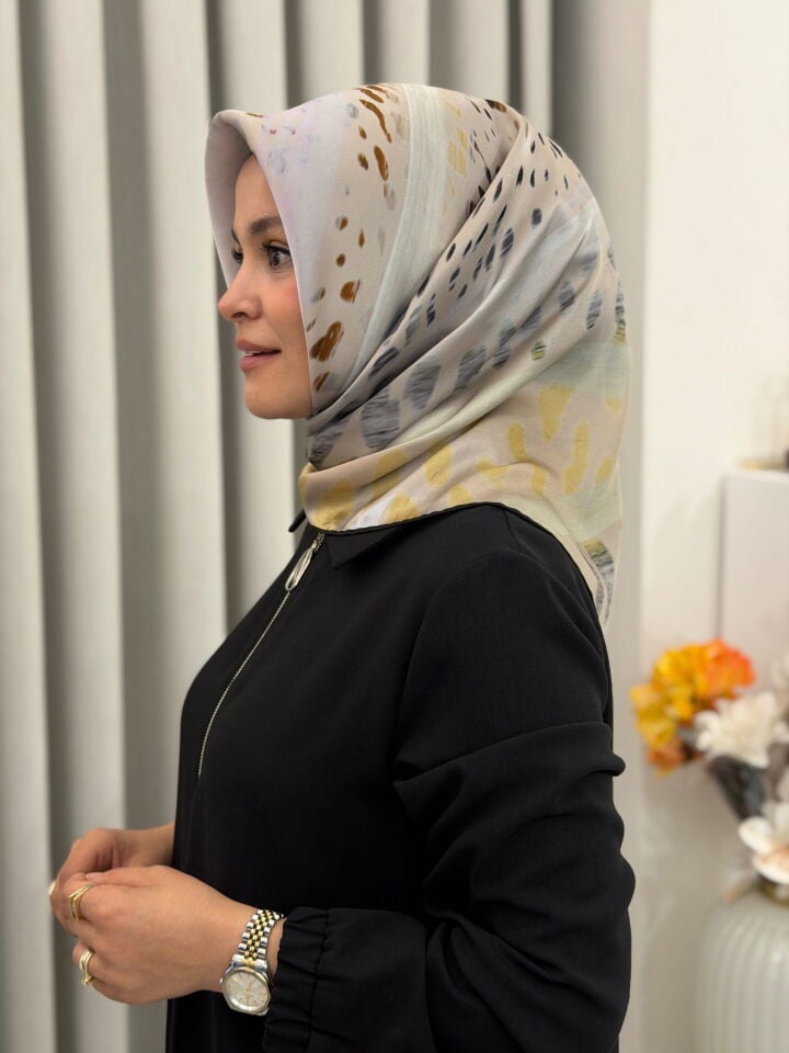 AKER SURA İPEK EŞARP