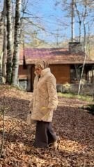 TIĞ TRİKO DERİ DETAYLI VEREY ÇİZGİLİ KÜRK KABAN CAMEL