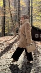 TIĞ TRİKO DERİ DETAYLI VEREY ÇİZGİLİ KÜRK KABAN CAMEL