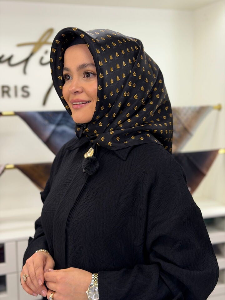 LA BOUTİQUE SURA İPEK EŞARP