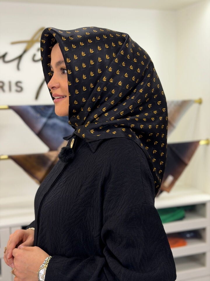 LA BOUTİQUE SURA İPEK EŞARP