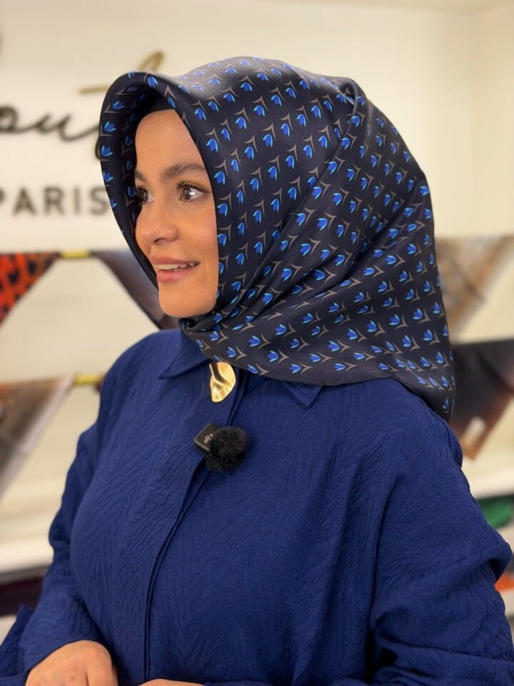 LA BOUTİQUE SURA İPEK EŞARP