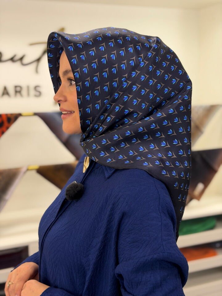 LA BOUTİQUE SURA İPEK EŞARP