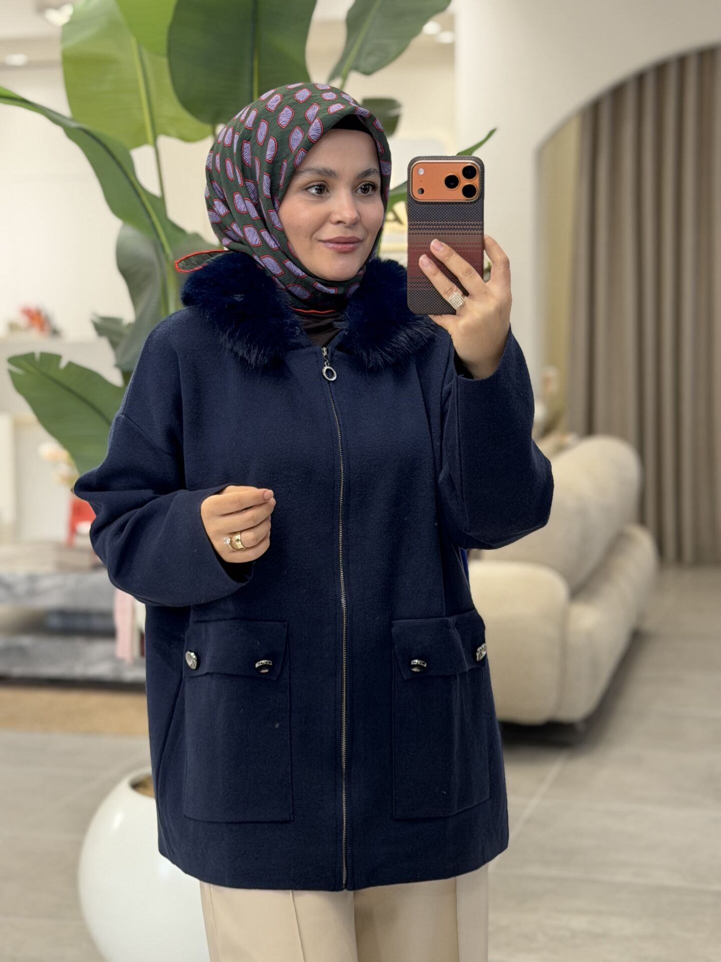 TIĞ TRİKO YAKASI KÜRKLÜ HIRKA LACİVERT