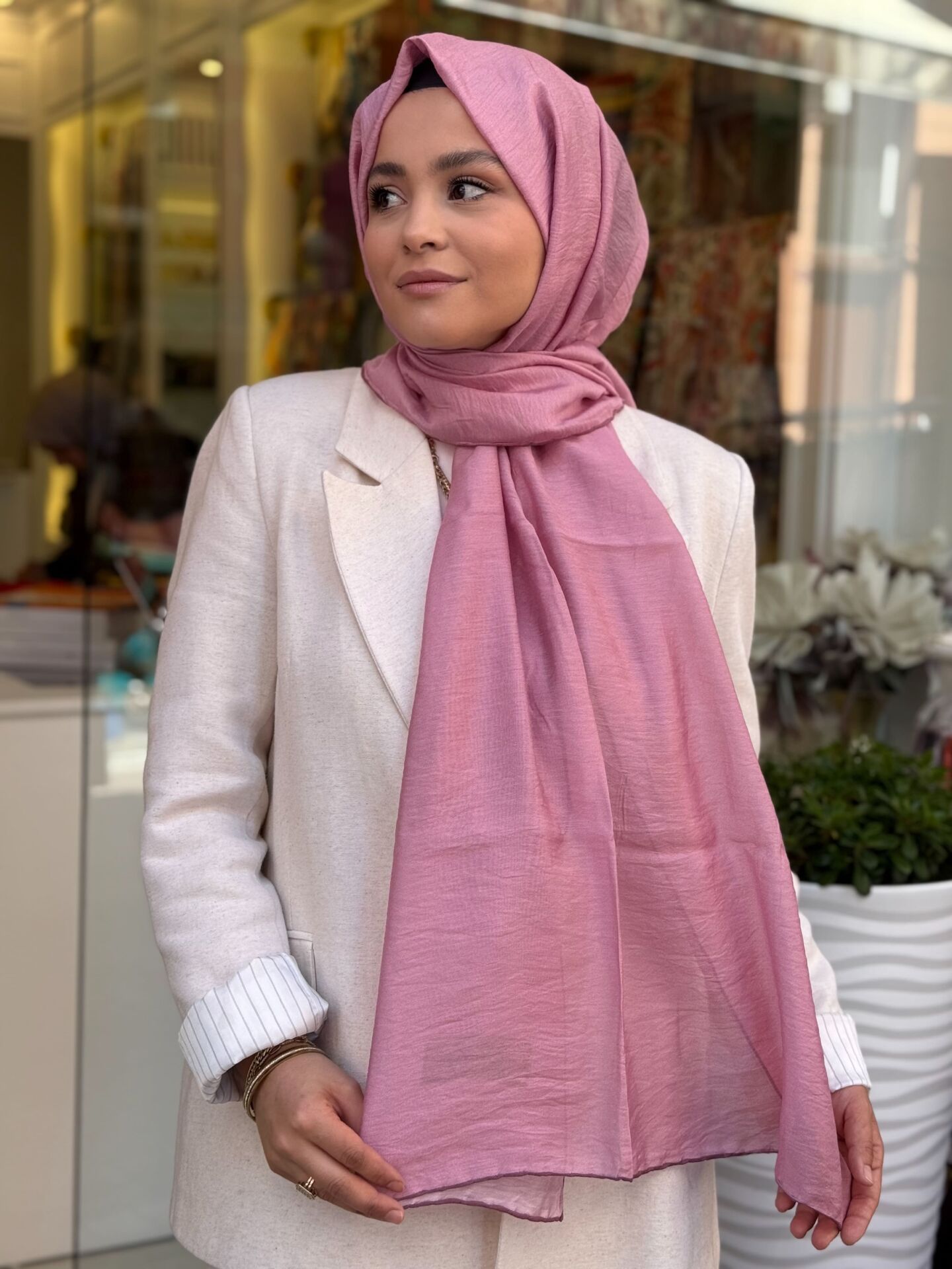 LA BOUTİQUE YAZ SERİNLİĞİ ŞAL 70X190