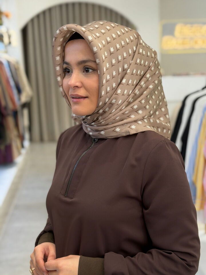 LA BOUTİQUE SURA İPEK EŞARP