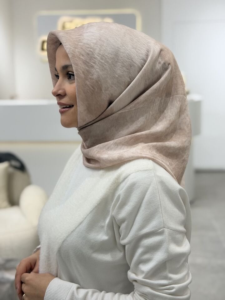 YAZ/GÜZ SERİSİ EŞARP