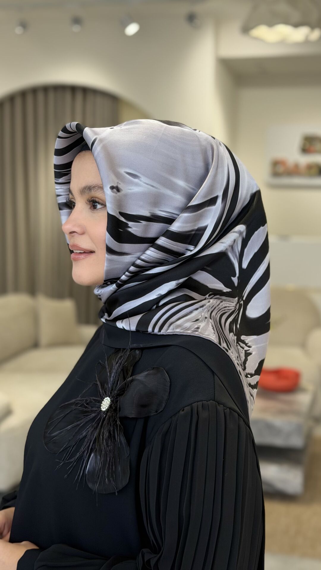 AKER SURA İPEK EŞARP