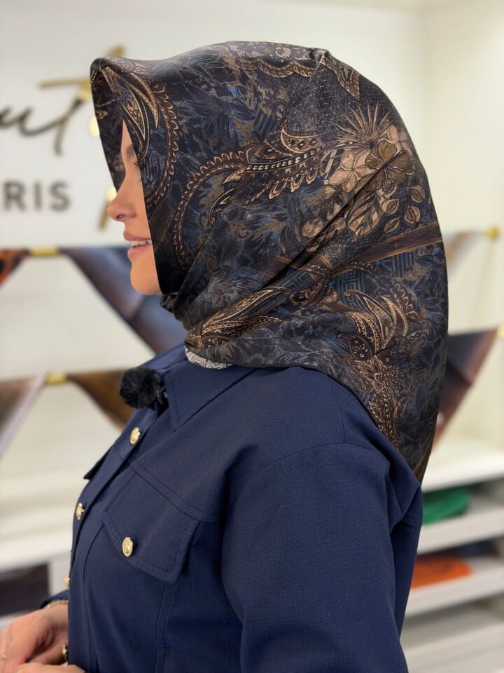 LA BOUTİQUE SURA İPEK EŞARP