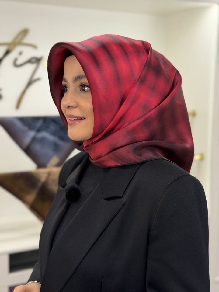 LA BOUTİQUE SURA İPEK EŞARP