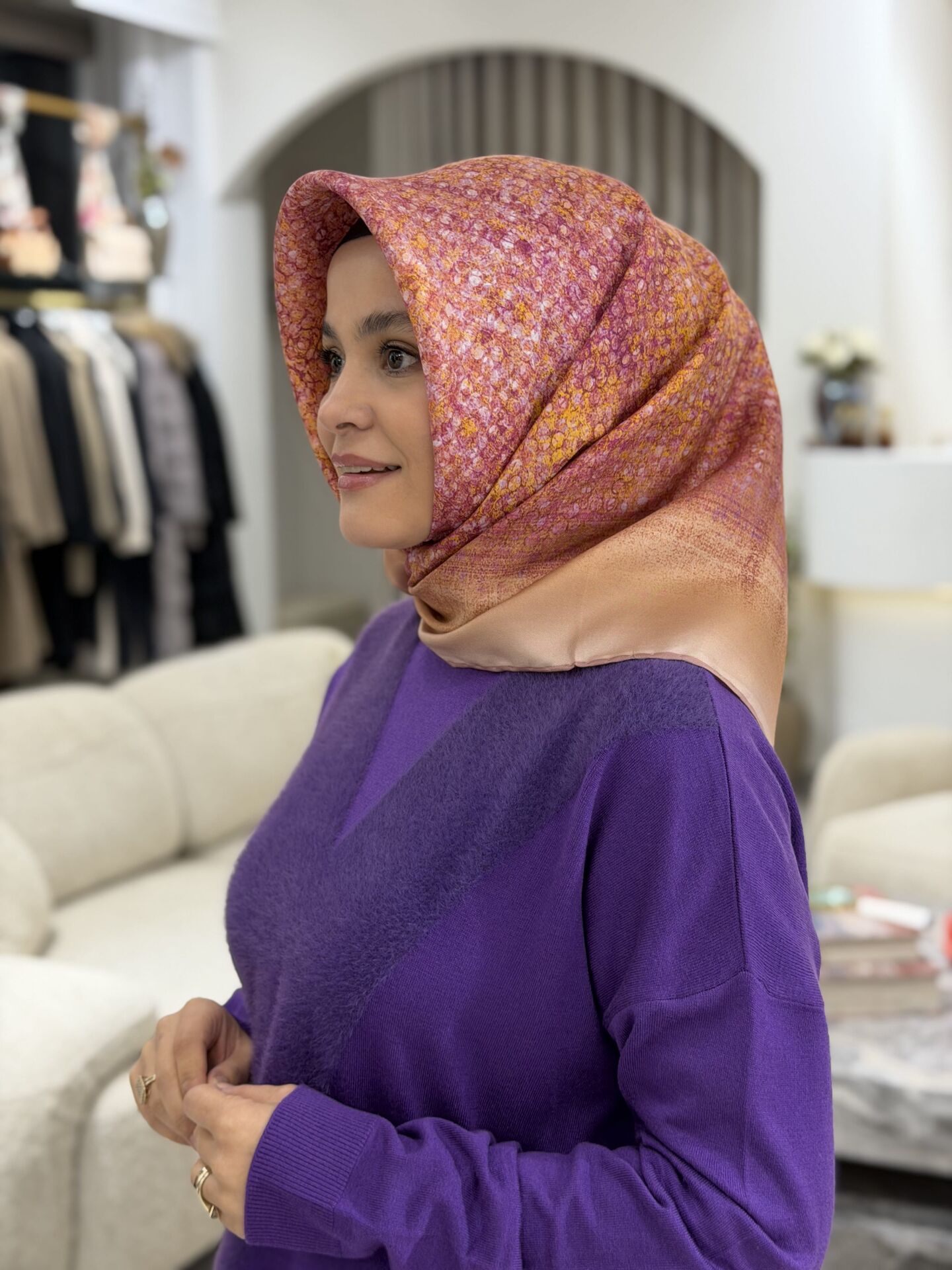 LA BOUTİQUE SURA İPEK EŞARP ( ön sipariş )