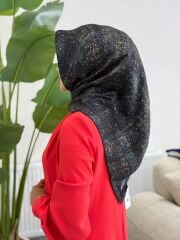 AKER SURA İPEK EŞARP