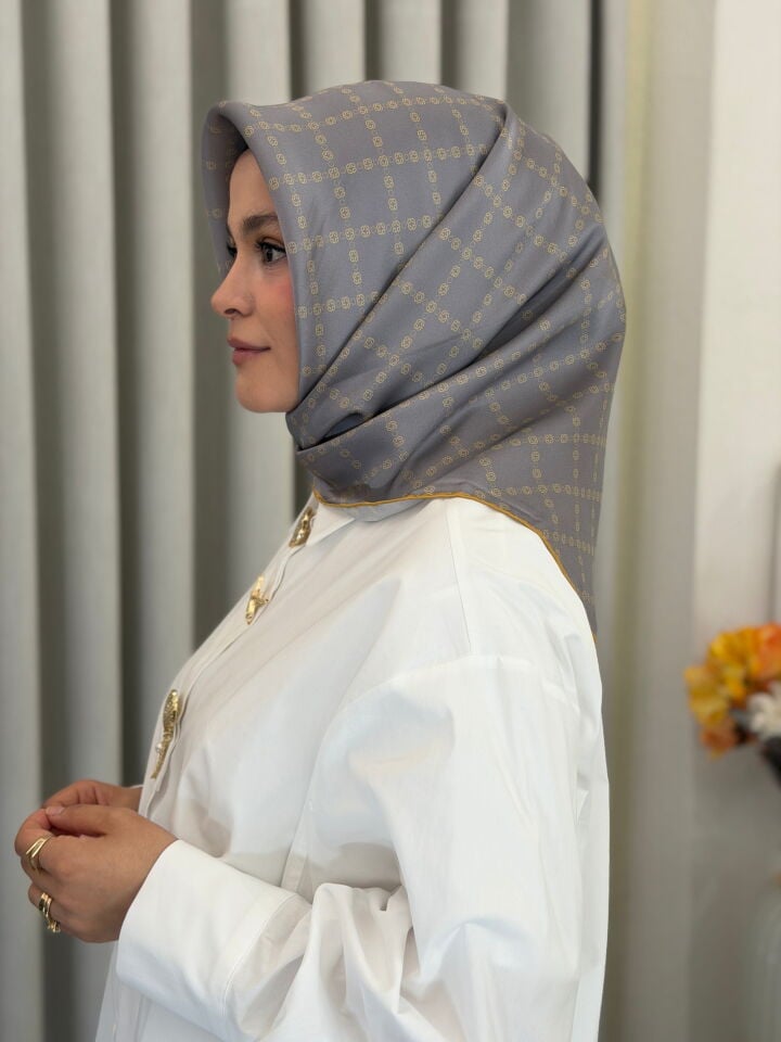 AKER SURA İPEK EŞARP