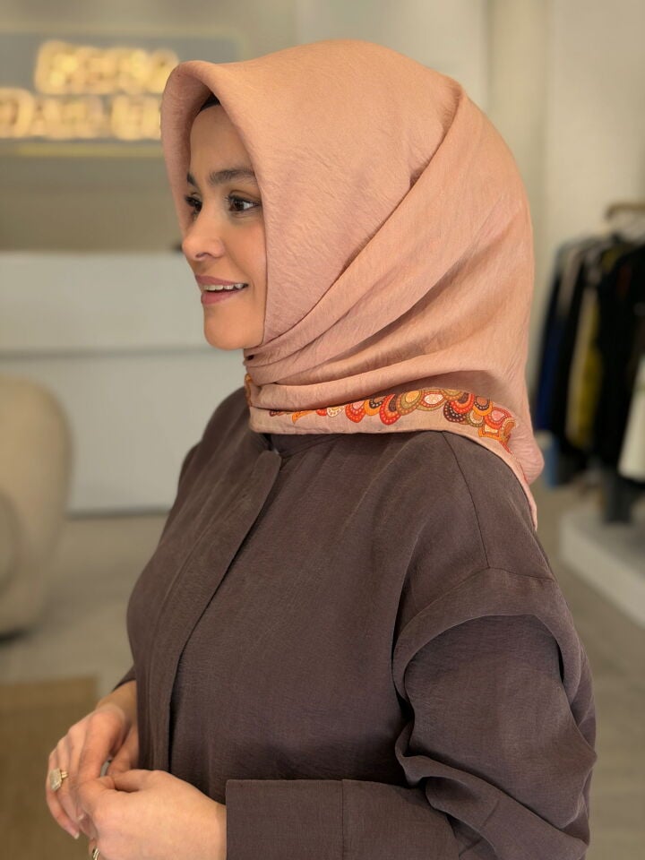 YAZ/GÜZ SERİSİ EŞARP