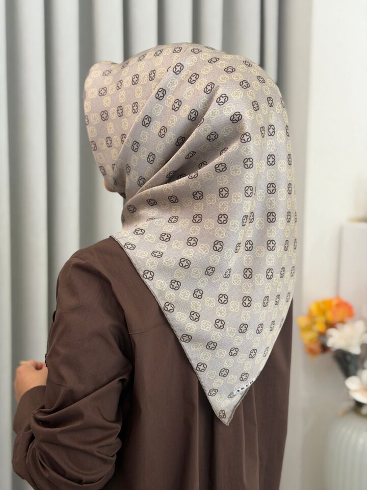 AKER SURA İPEK EŞARP