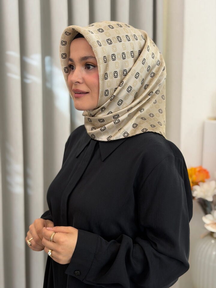 AKER SURA İPEK EŞARP