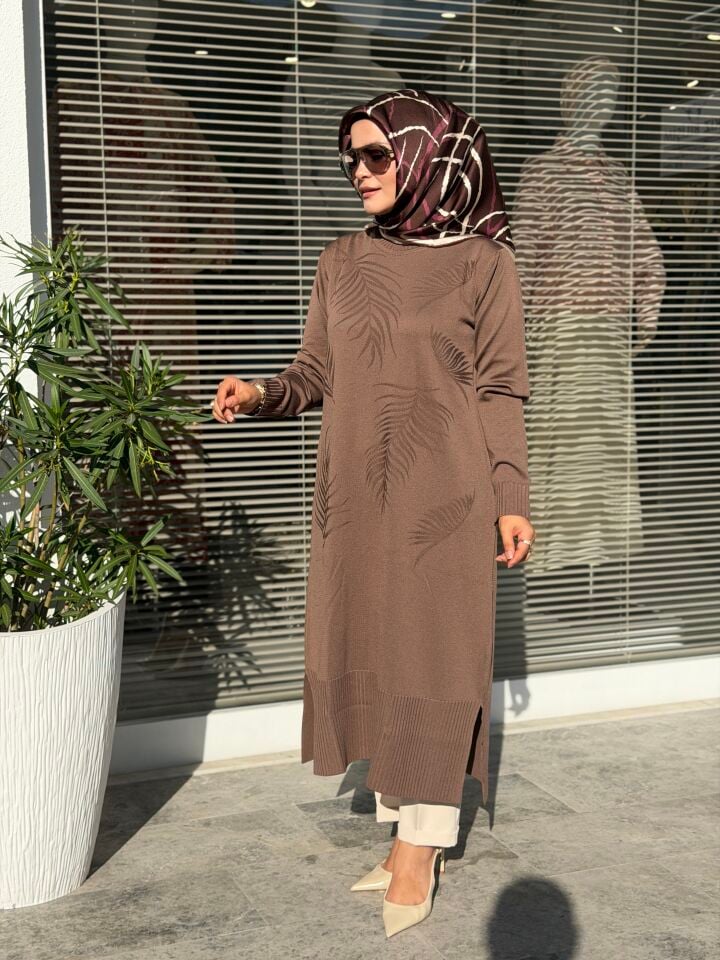 ARMİNE TREND DESENLİ MERSERİZE TAM BOY TUNİK MOCHA