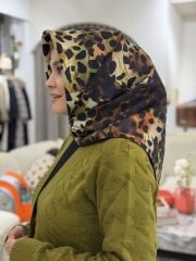 LA BOUTİQUE SURA İPEK EŞARP ( ön sipariş )