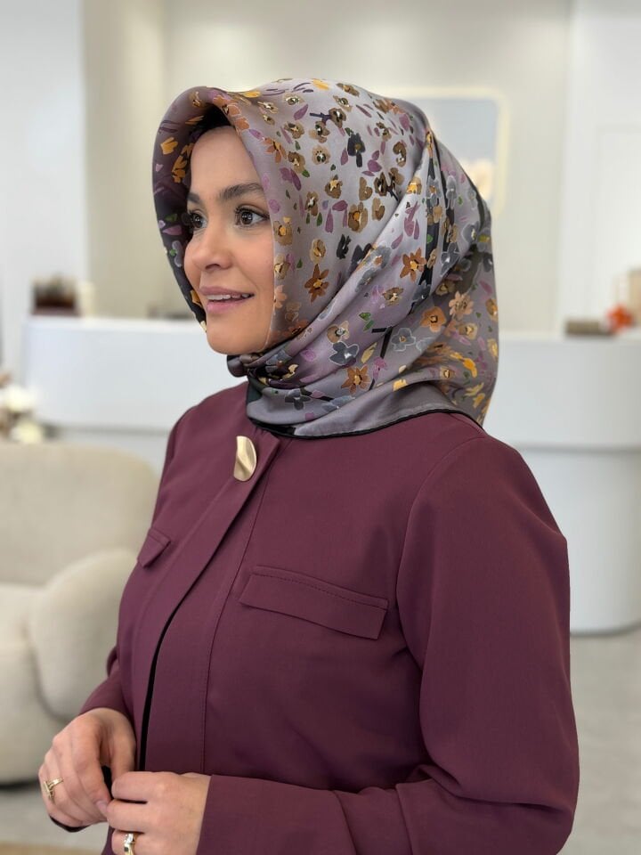 AKER SURA İPEK EŞARP