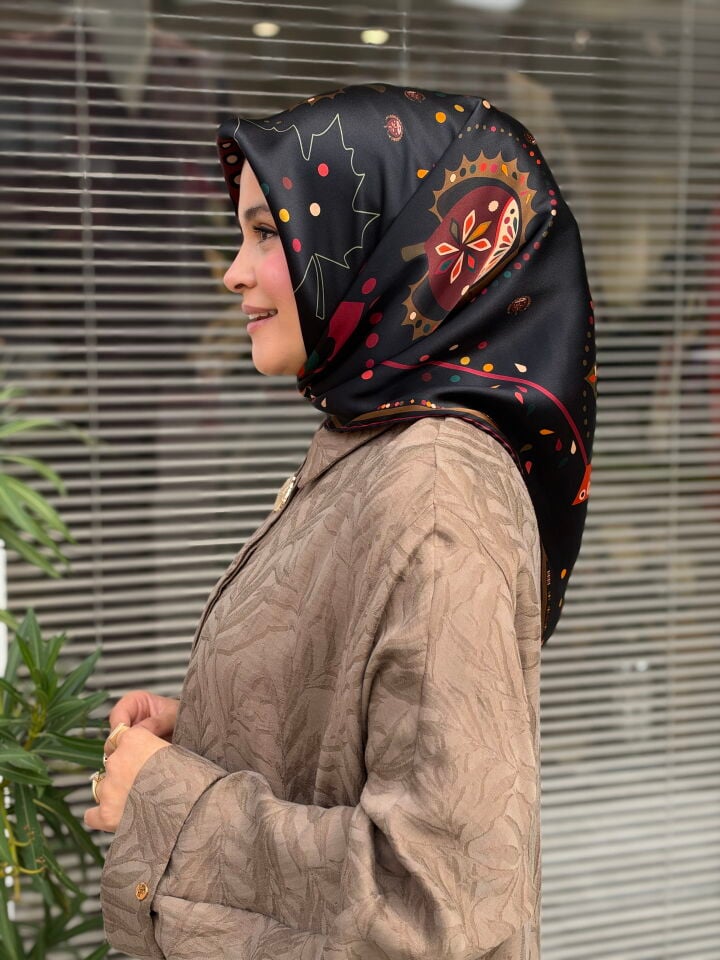 LA BOUTİQUE SURA İPEK EŞARP
