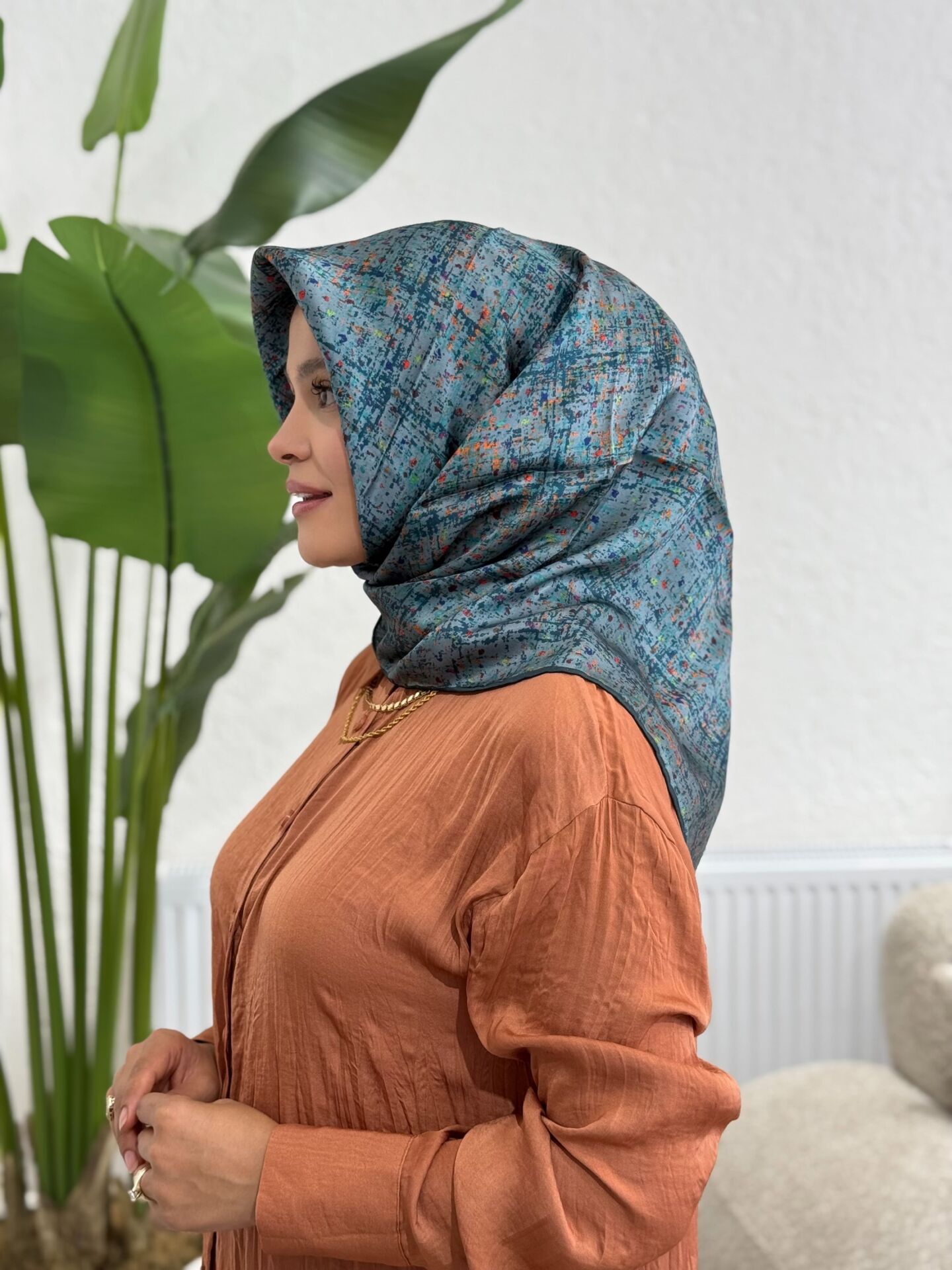 AKER SURA İPEK EŞARP