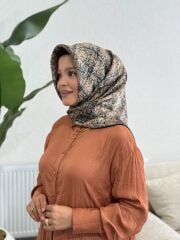 AKER SURA İPEK EŞARP